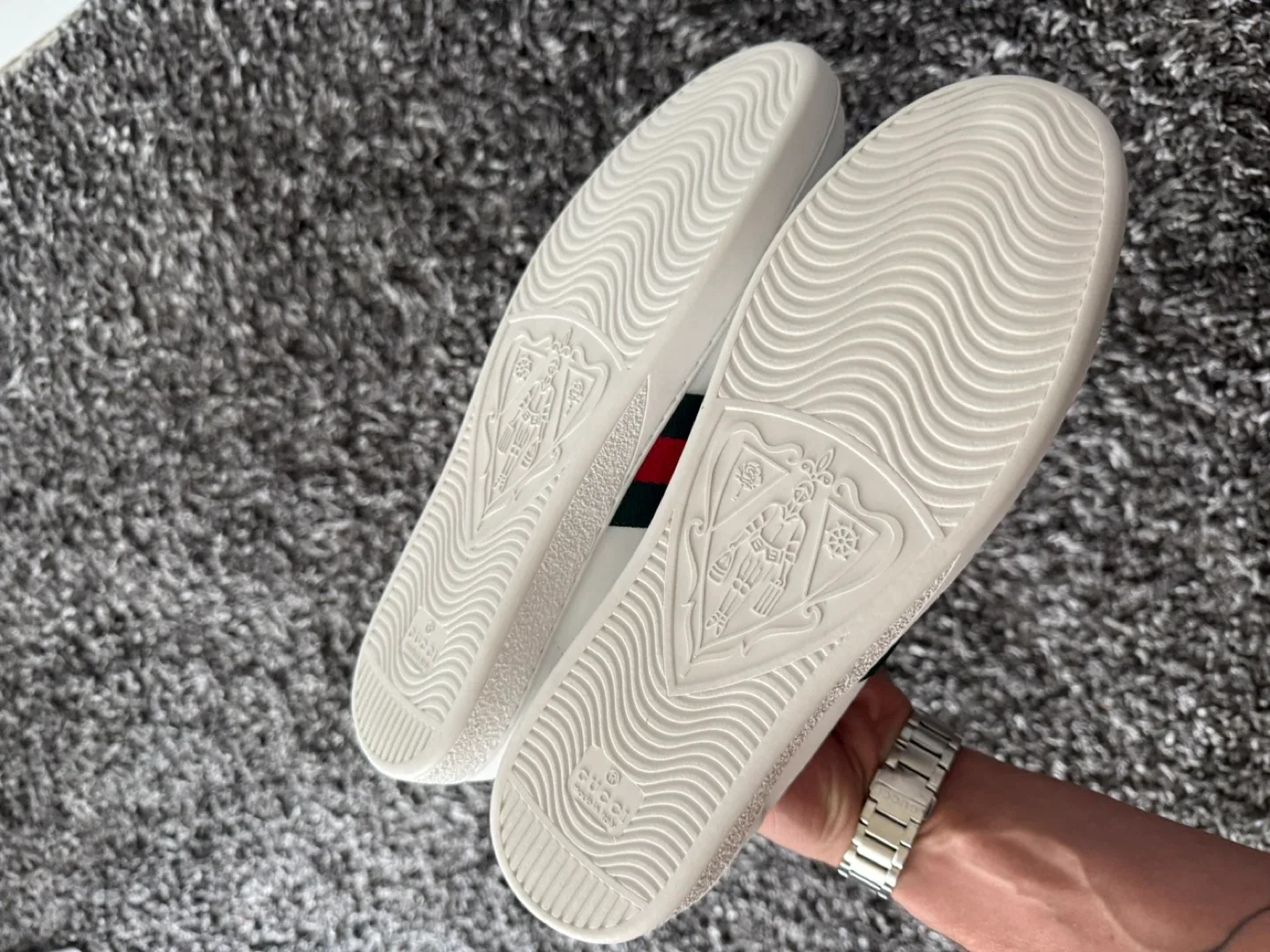 Gucci Ace Embroidered authentic Leather Sneakers image indicator(3)