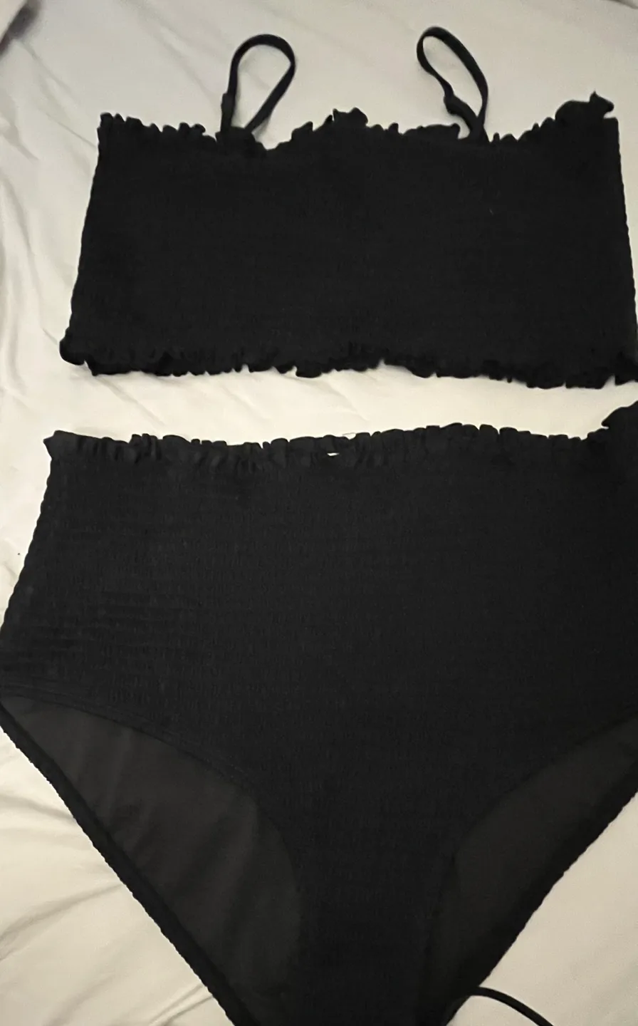 SHEKINI Black Smocked Bikini - Size XL image indicator(2)