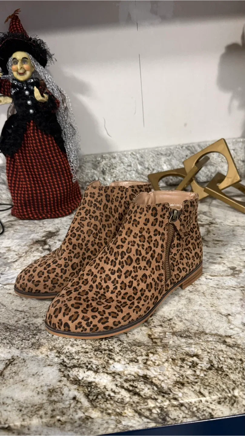Cat & Jack Leopard Print Ankle Boots - Size 4 firm price