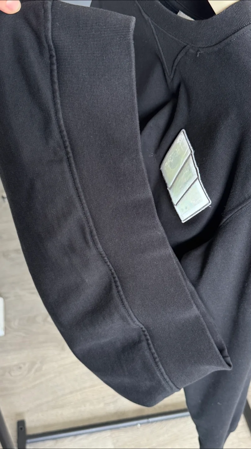 Authentic Christian Dior Black Sweatshirt Size M image indicator(10)