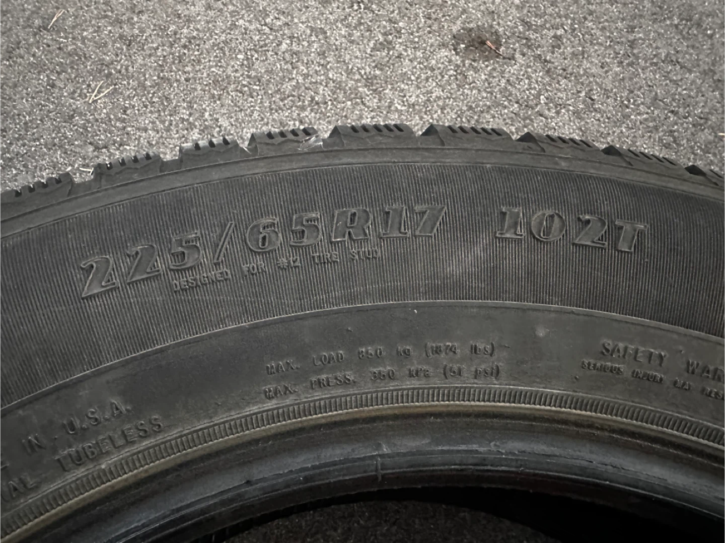 Goodyear 225/65R17 Winter Tire - photo 3