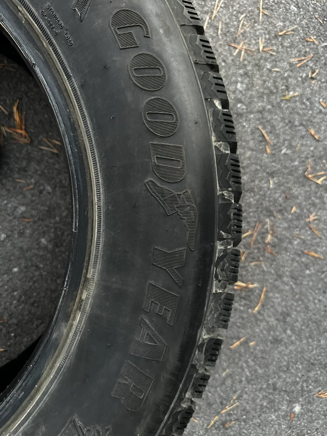 Goodyear 225/65R17 Winter Tire - photo 2