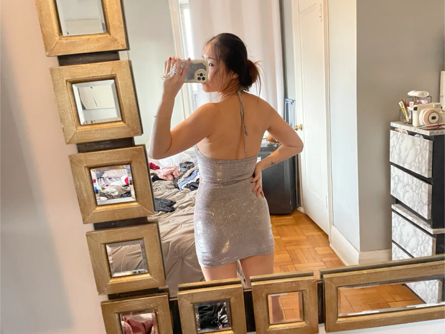 Dress small image indicator(3)