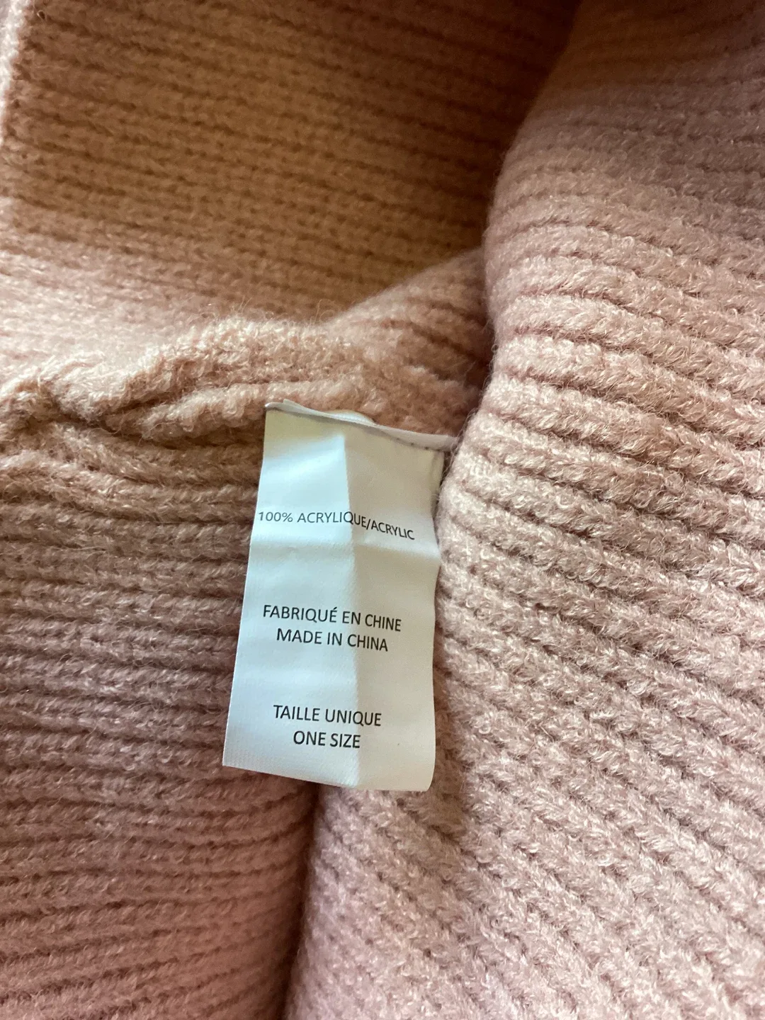 BRAND NEW HAT & SCARF SET image indicator(3)