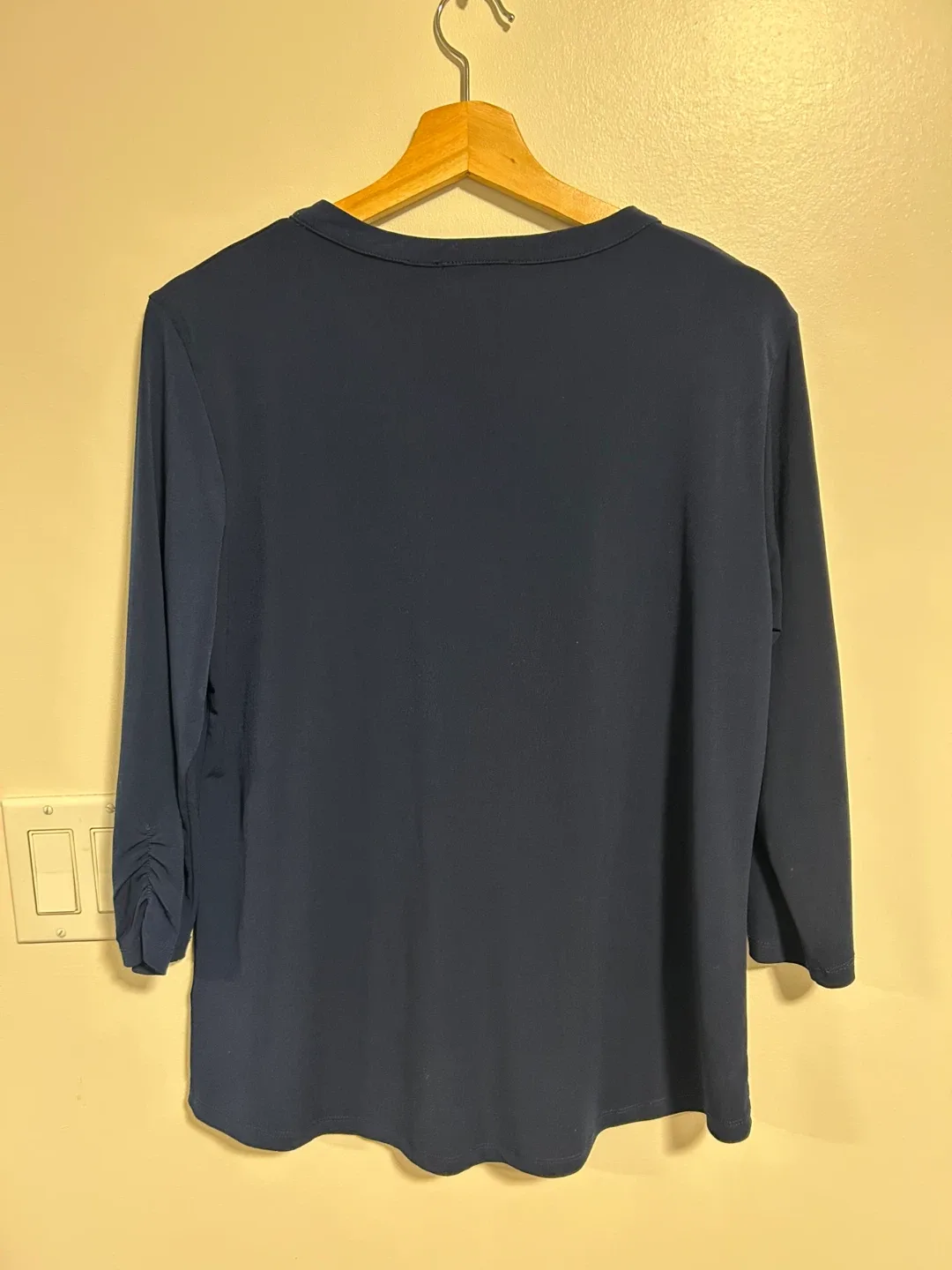 Formal women’s Top image indicator(2)