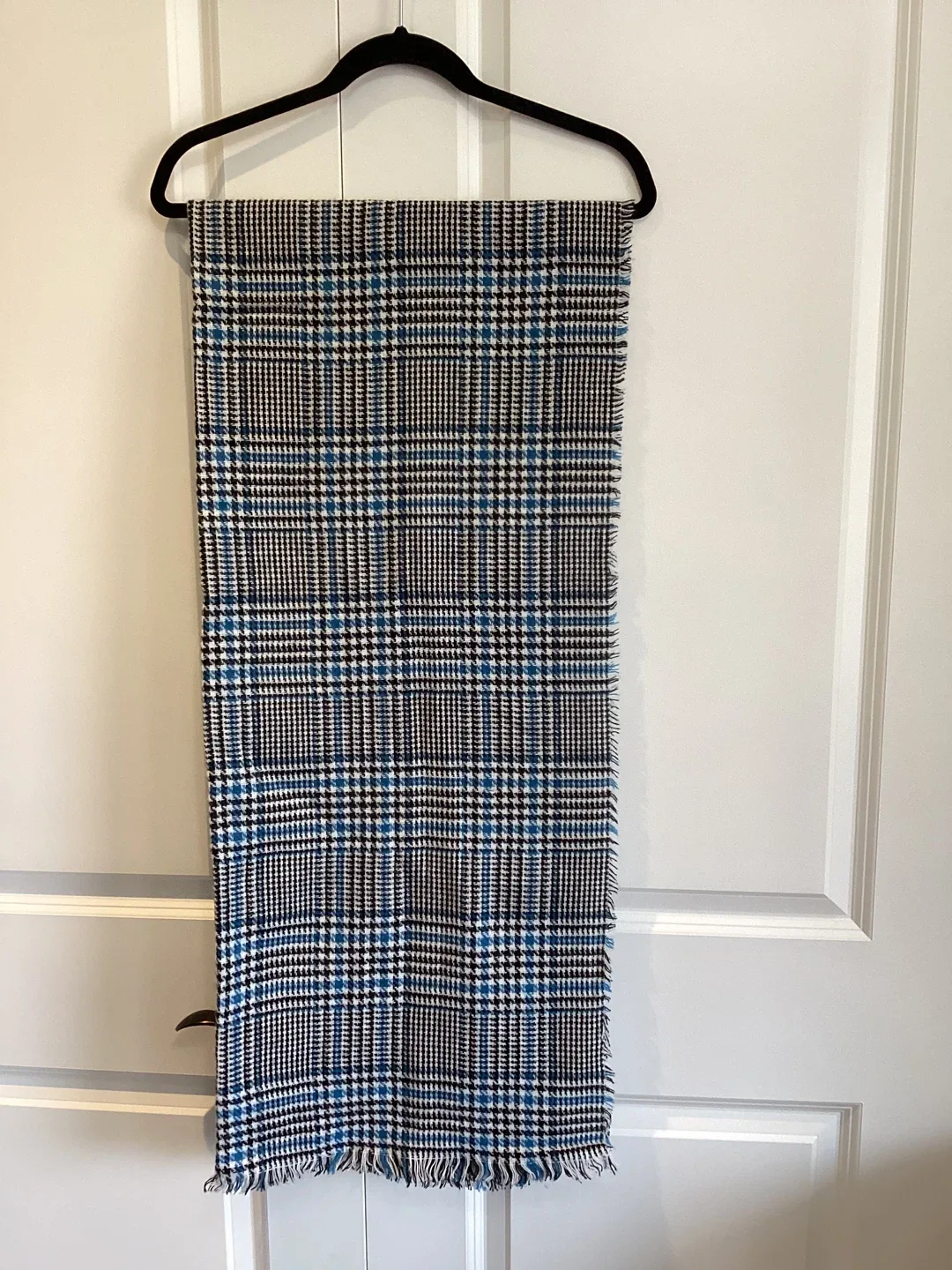 BRAND NEW SUZY SHIER PLAID SCARF thumbnail