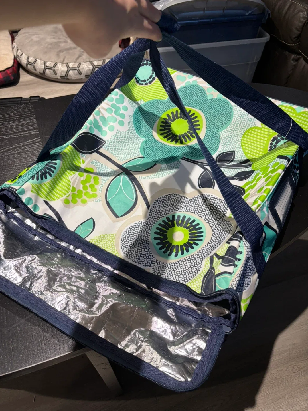 Thirty-One Insulated casserole bag image indicator(3)