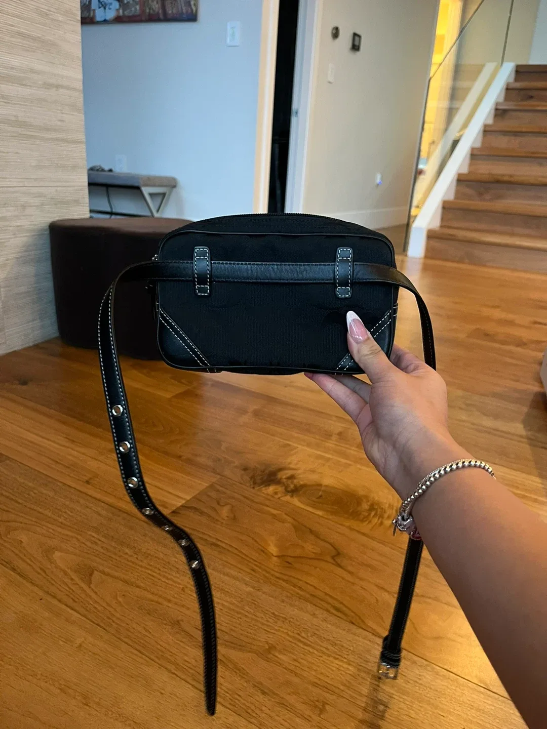 Coach fanny pack image indicator(2)