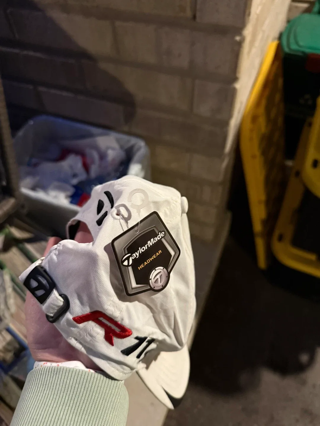 TaylorMade Headwear Golf Hat - White image indicator(3)