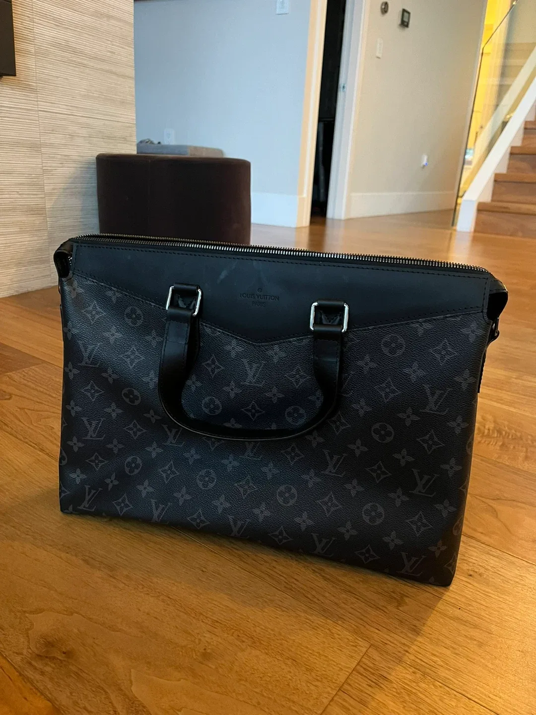 Louis Vuitton Bag (AUTHENTIC!) image indicator(2)