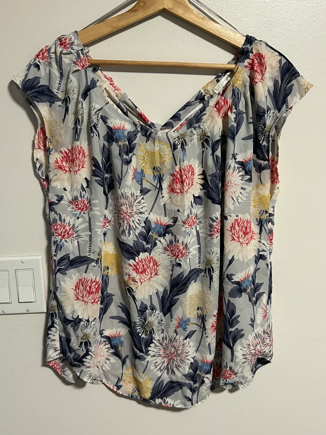 Women’s Top thumbnail