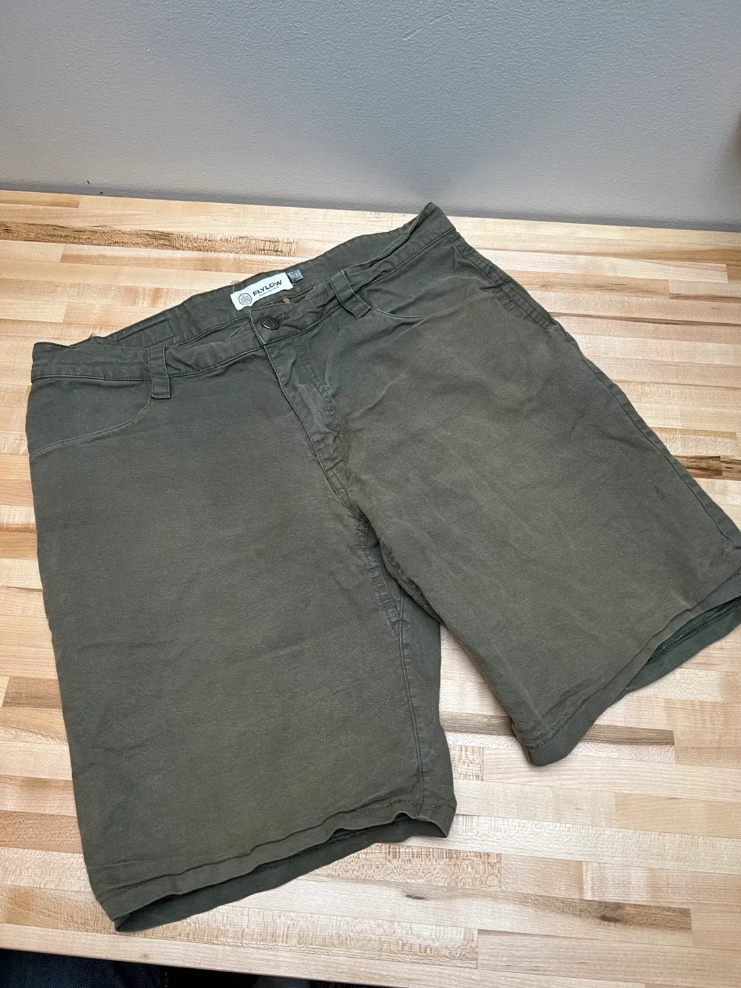 Flylow Shorts - Size M image indicator(4)