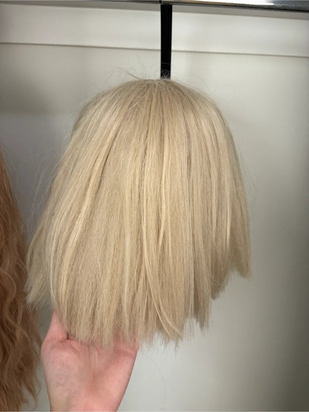 Blonde Wig (Synthetic) image indicator(2)