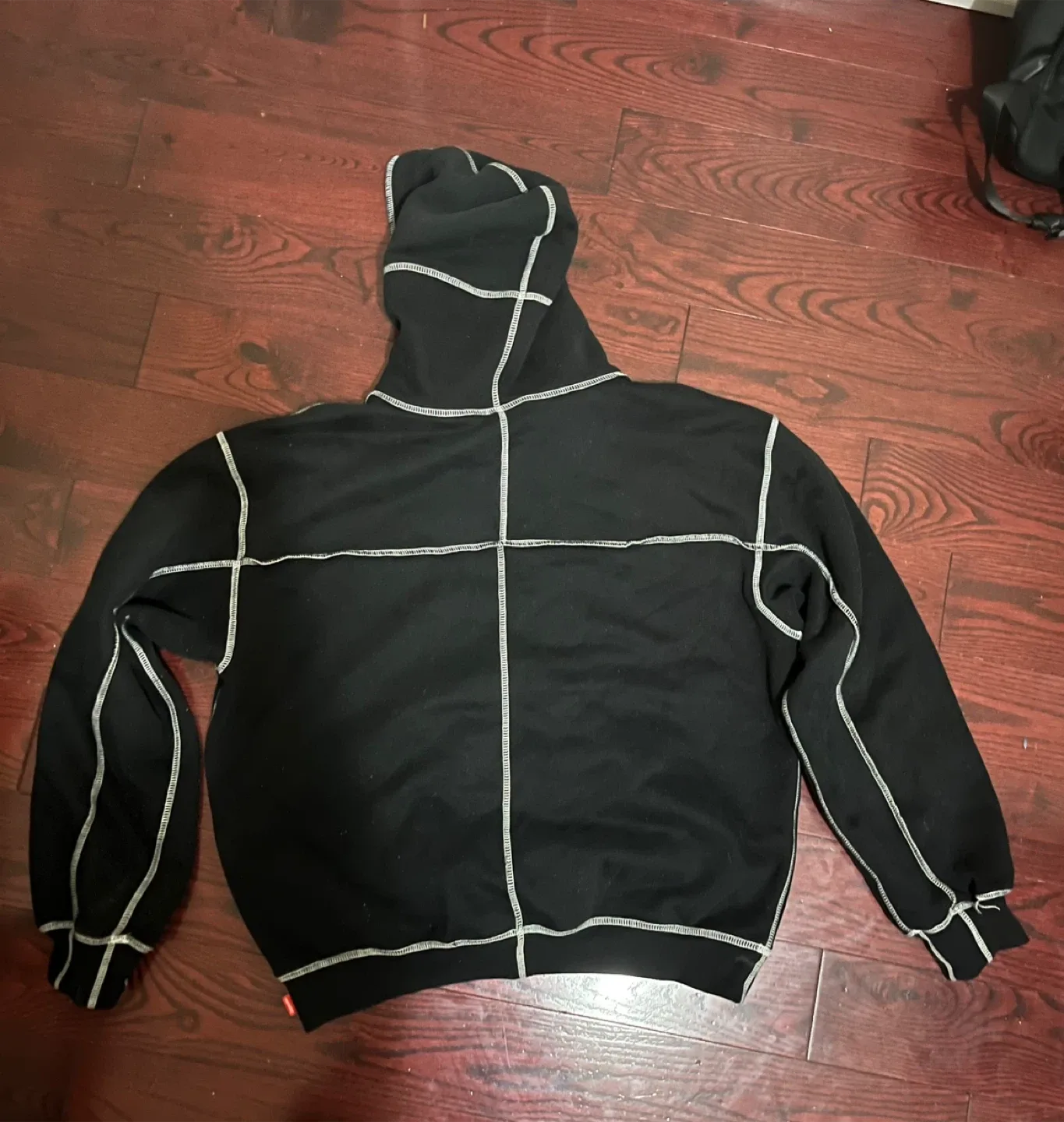 Supreme Black Hoodie image indicator(2)