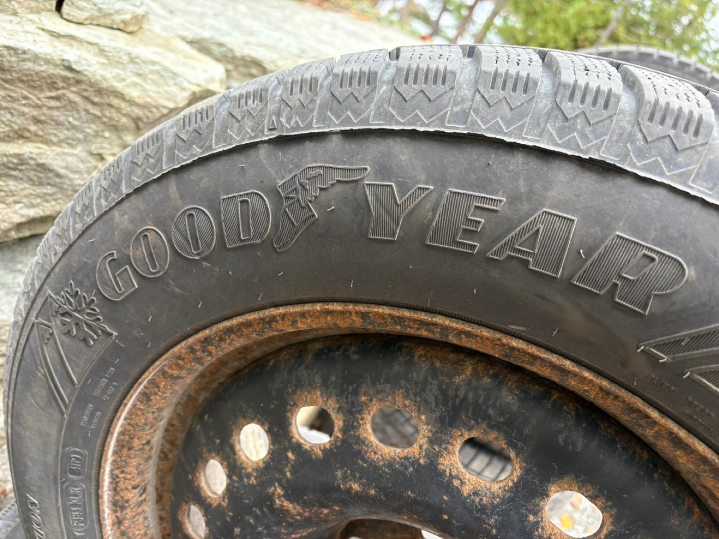 Goodyear WinterCommand 245/60R18 Tires - Set of 4 - photo 4