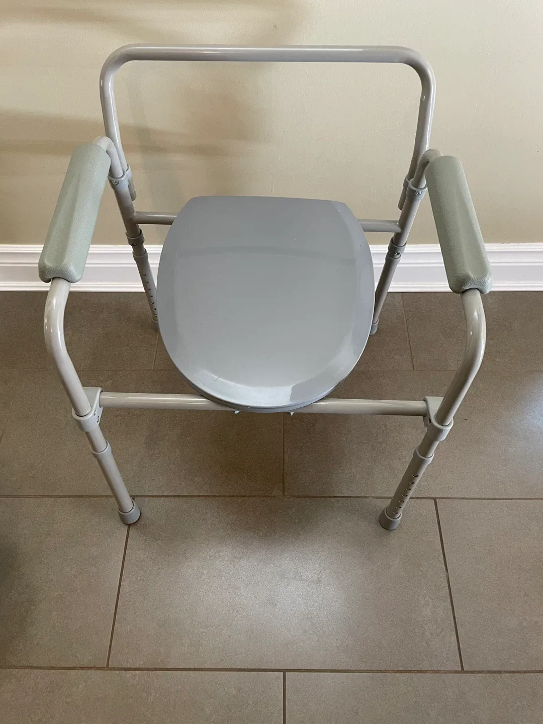 Bedside Commode Chair - Drive Medical image indicator(3)