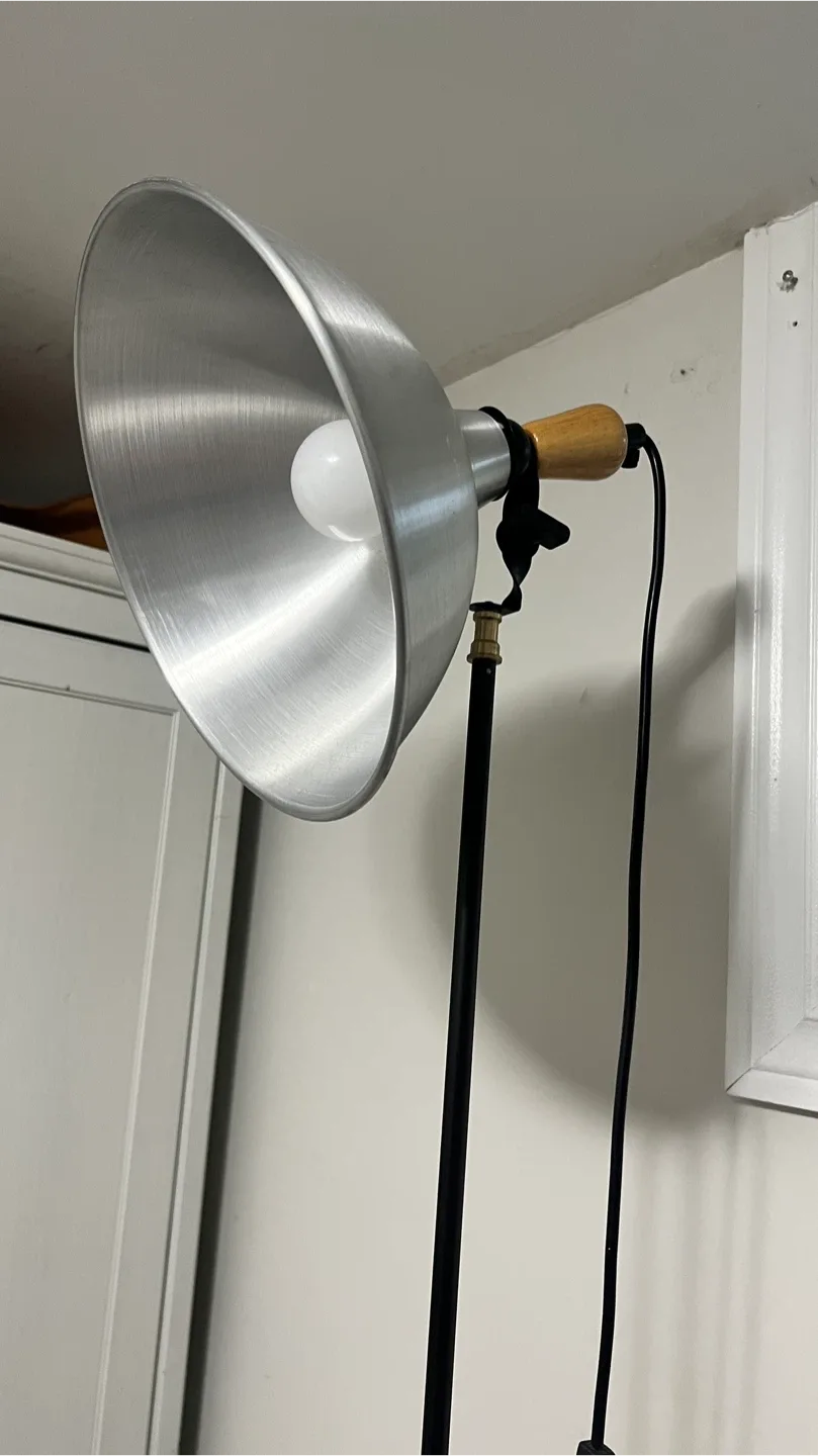Adjustable Floor Lamp image indicator(4)