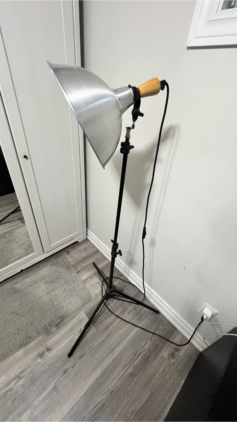 Adjustable Floor Lamp image indicator(3)