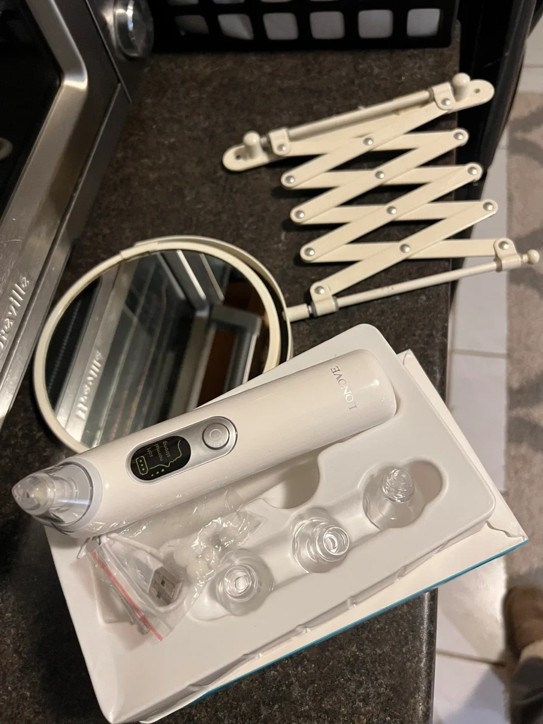 Bathroom mirror and black head remover image indicator(2)