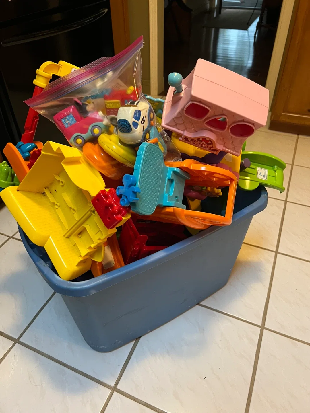 Race track toys.  Can’t get remote working image indicator(3)