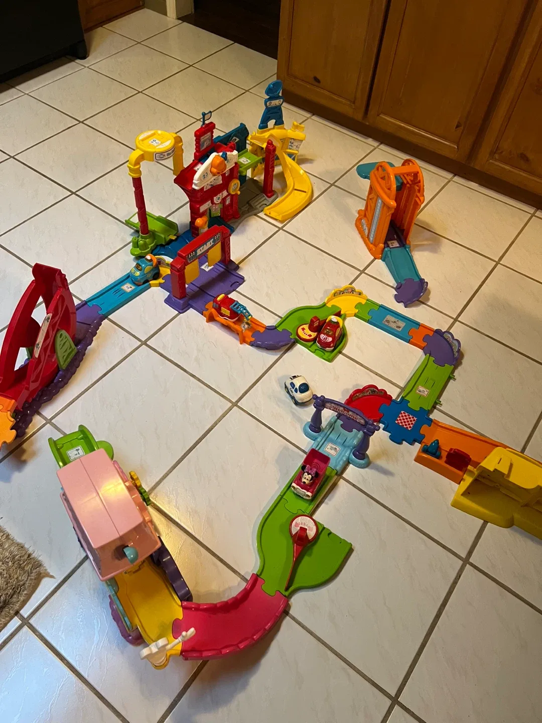 Race track toys.  Can’t get remote working image indicator(2)