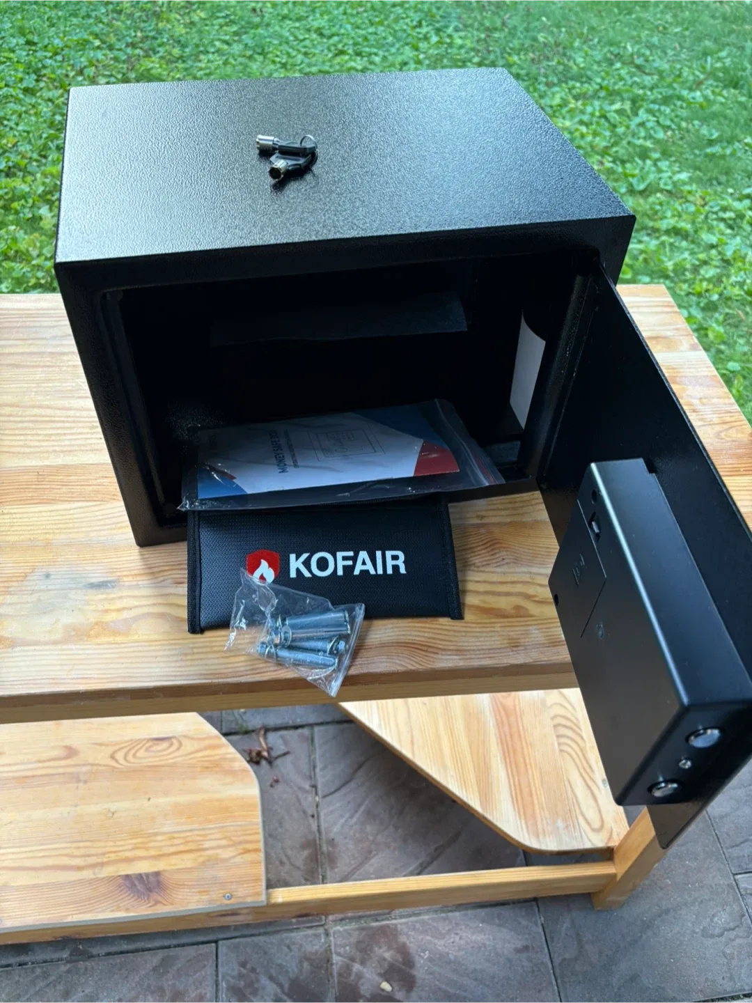 KOFAIR 0.8 cu ft Safe Box with Fireproof Bag & Keys image indicator(2)