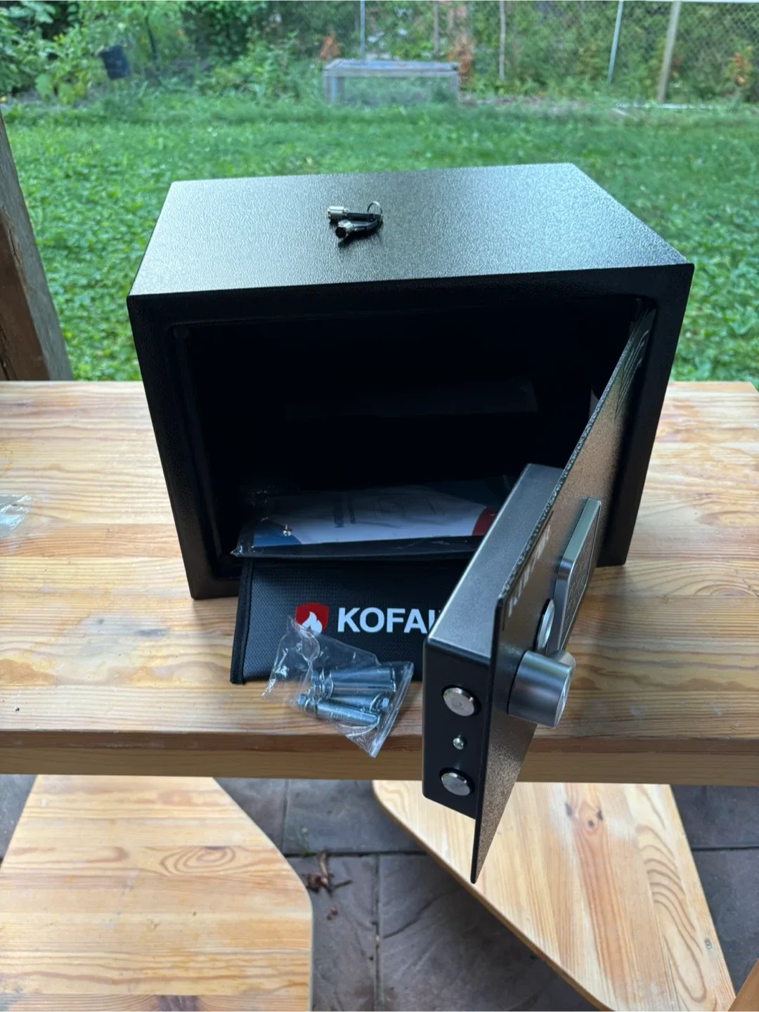 KOFAIR 0.8 cu ft Safe Box with Fireproof Bag & Keys image indicator(4)