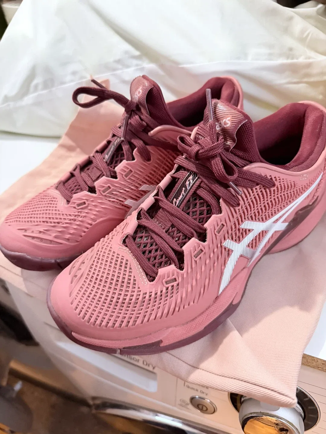 ASICS Court FF Tennis Shoes size 7