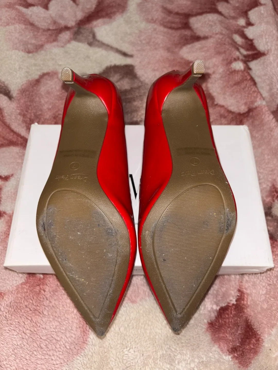 Dream Pairs Red Heels - Size 7 image indicator(4)