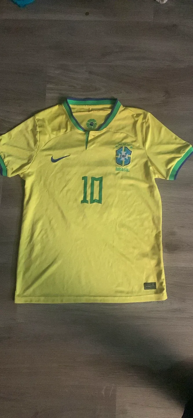 Nike Brazil Neymar Jr. #10 Soccer Jersey - Size M