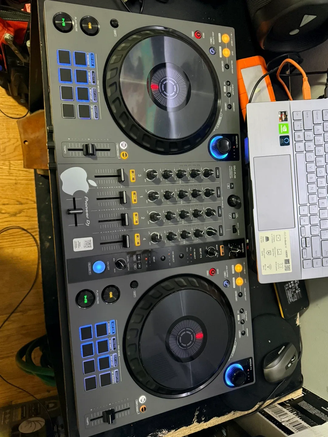 Pioneer DJ DDJ-FLX6 DJ Controller image indicator(2)