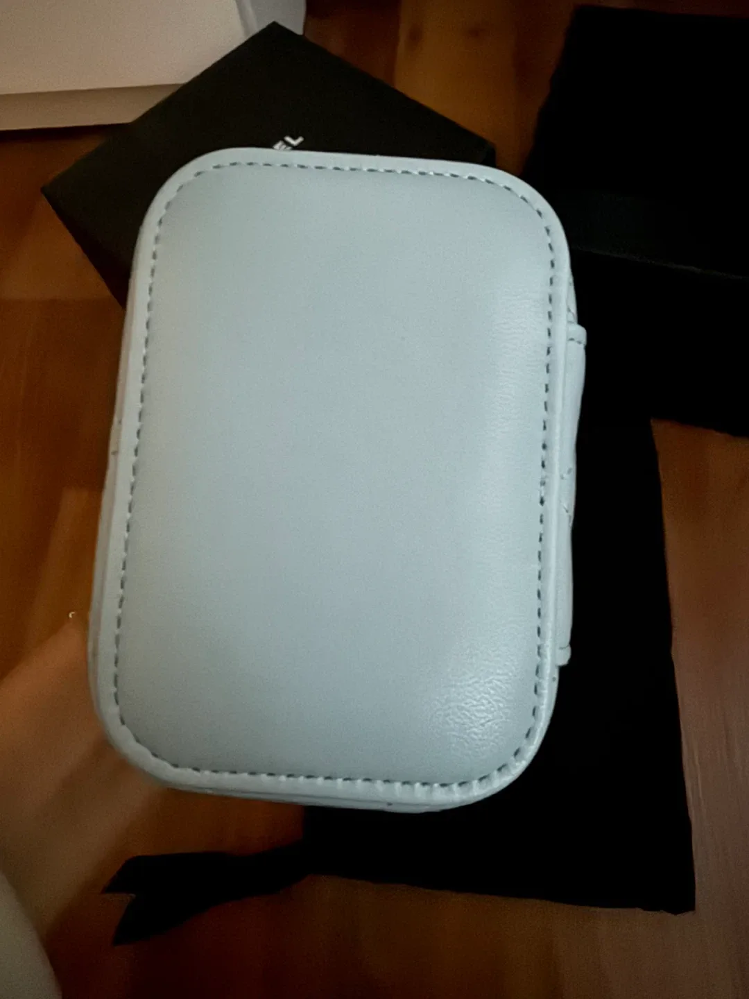 Chanel Vanity Case Light Blue image indicator(5)