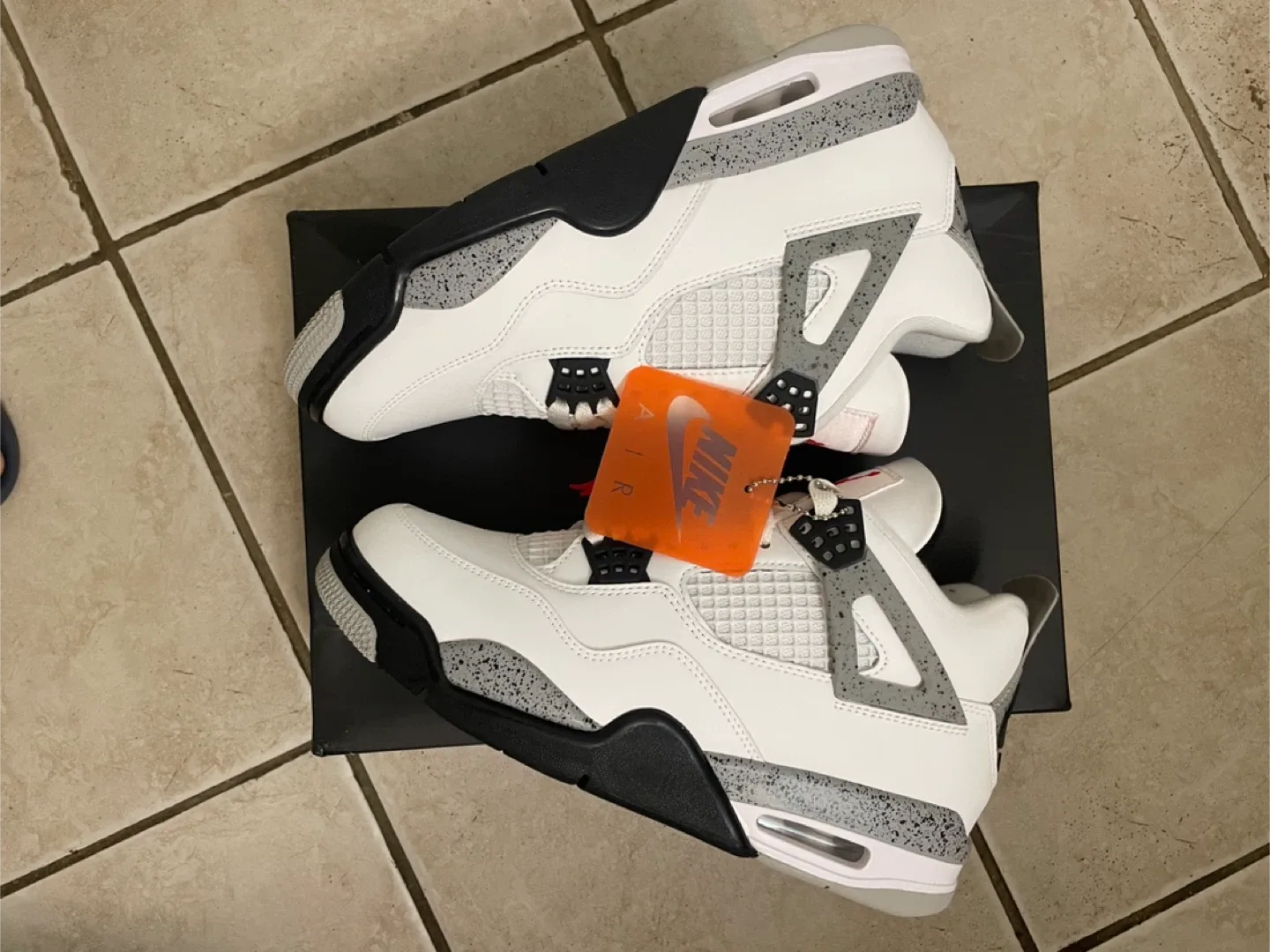 Nike Air Jordan 4 Retro (Size 8.5) image indicator(2)
