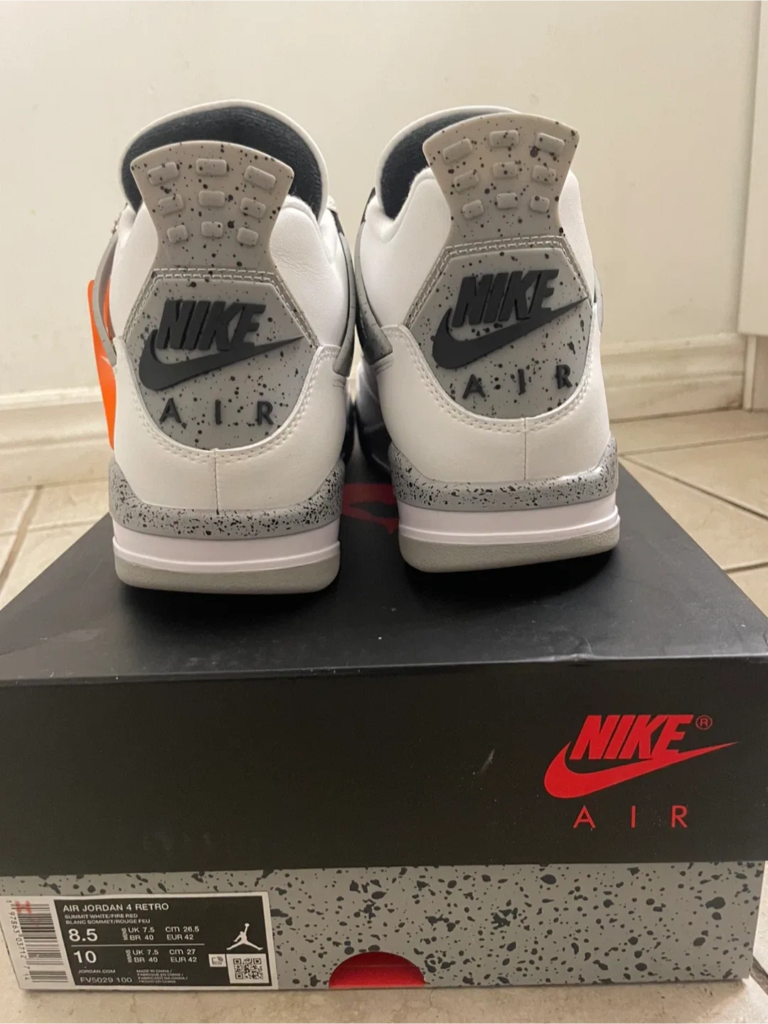 Nike Air Jordan 4 Retro (Size 8.5) image indicator(5)