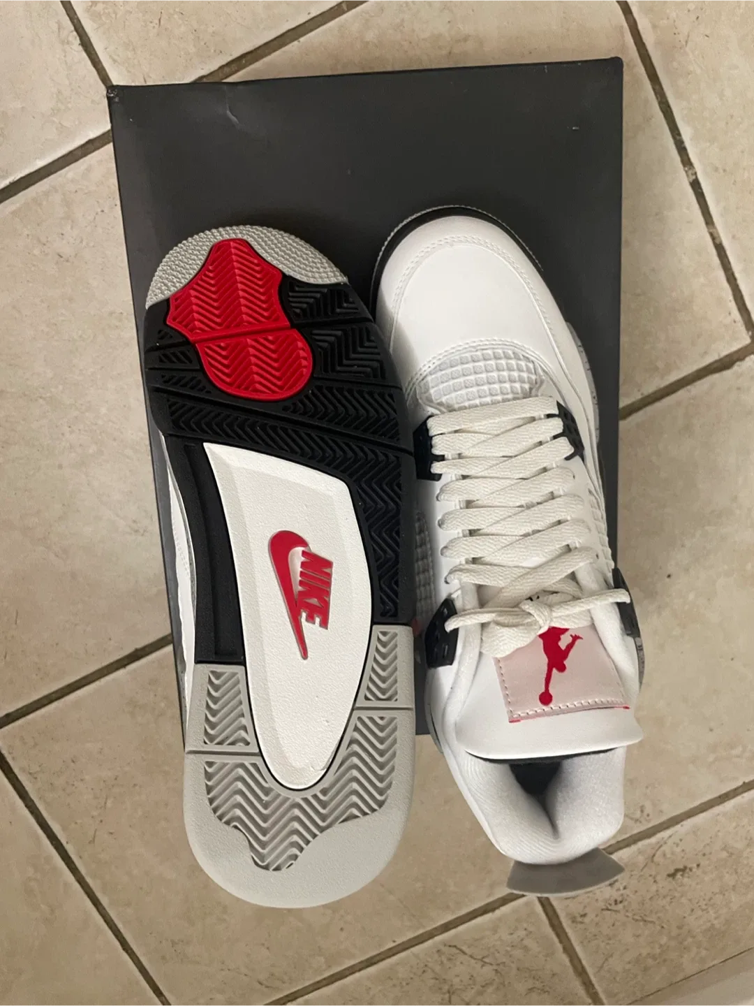 Nike Air Jordan 4 Retro (Size 8.5) image indicator(4)