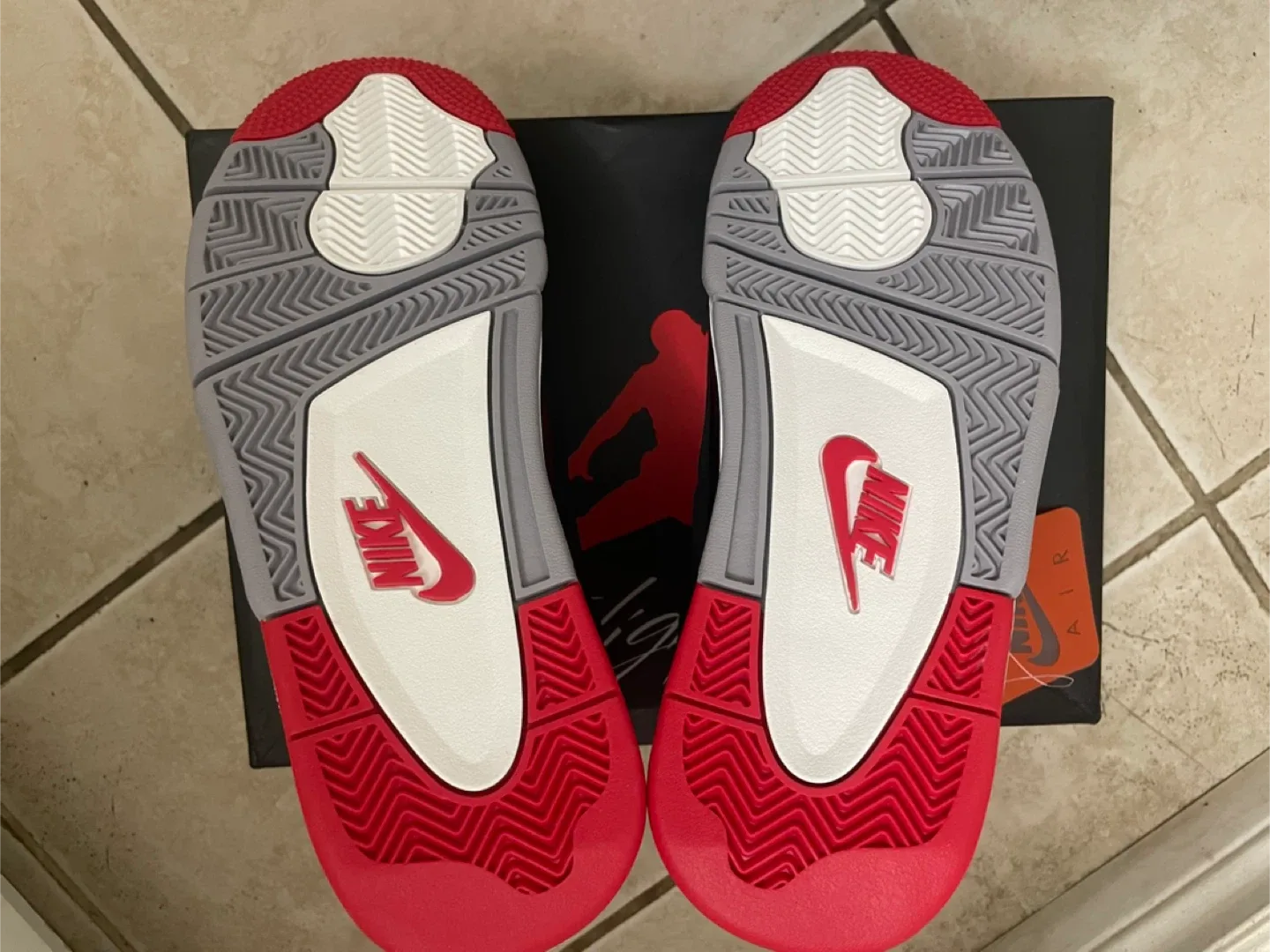 Nike Air Jordan 4 Retro Bred Reimagined image indicator(4)