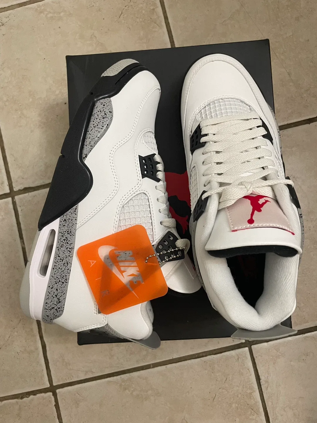 Nike Air Jordan 4 Retro, Size 8.5 image indicator(8)