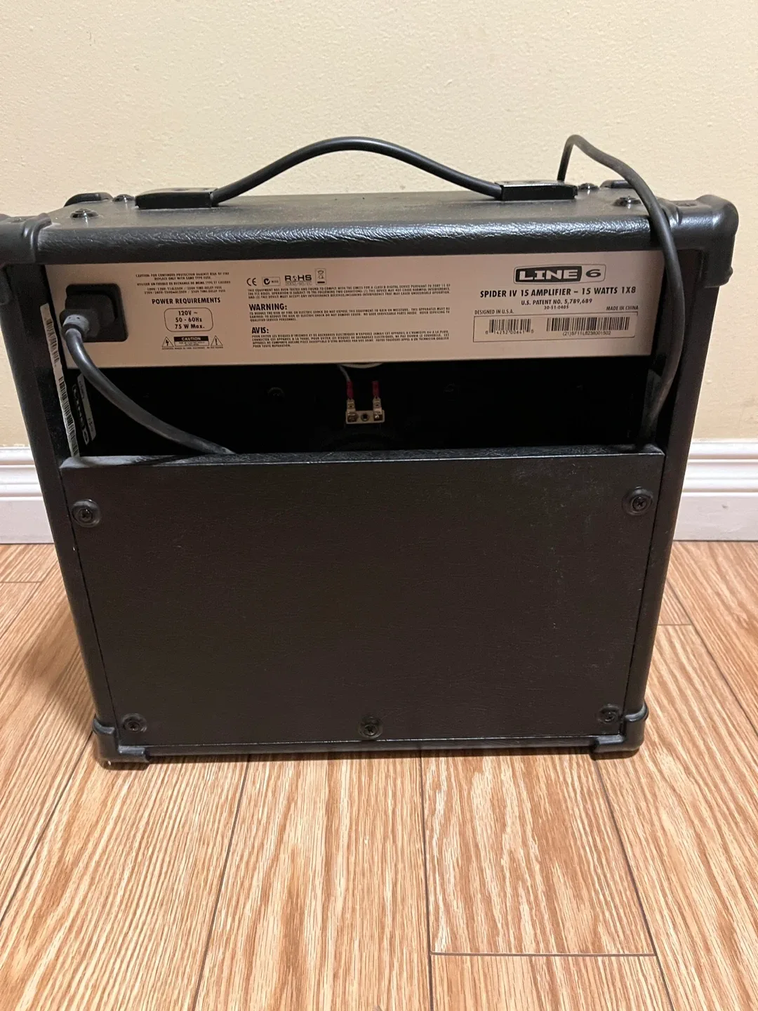 Line 6 Spider IV 15 Guitar Amplifier image indicator(2)