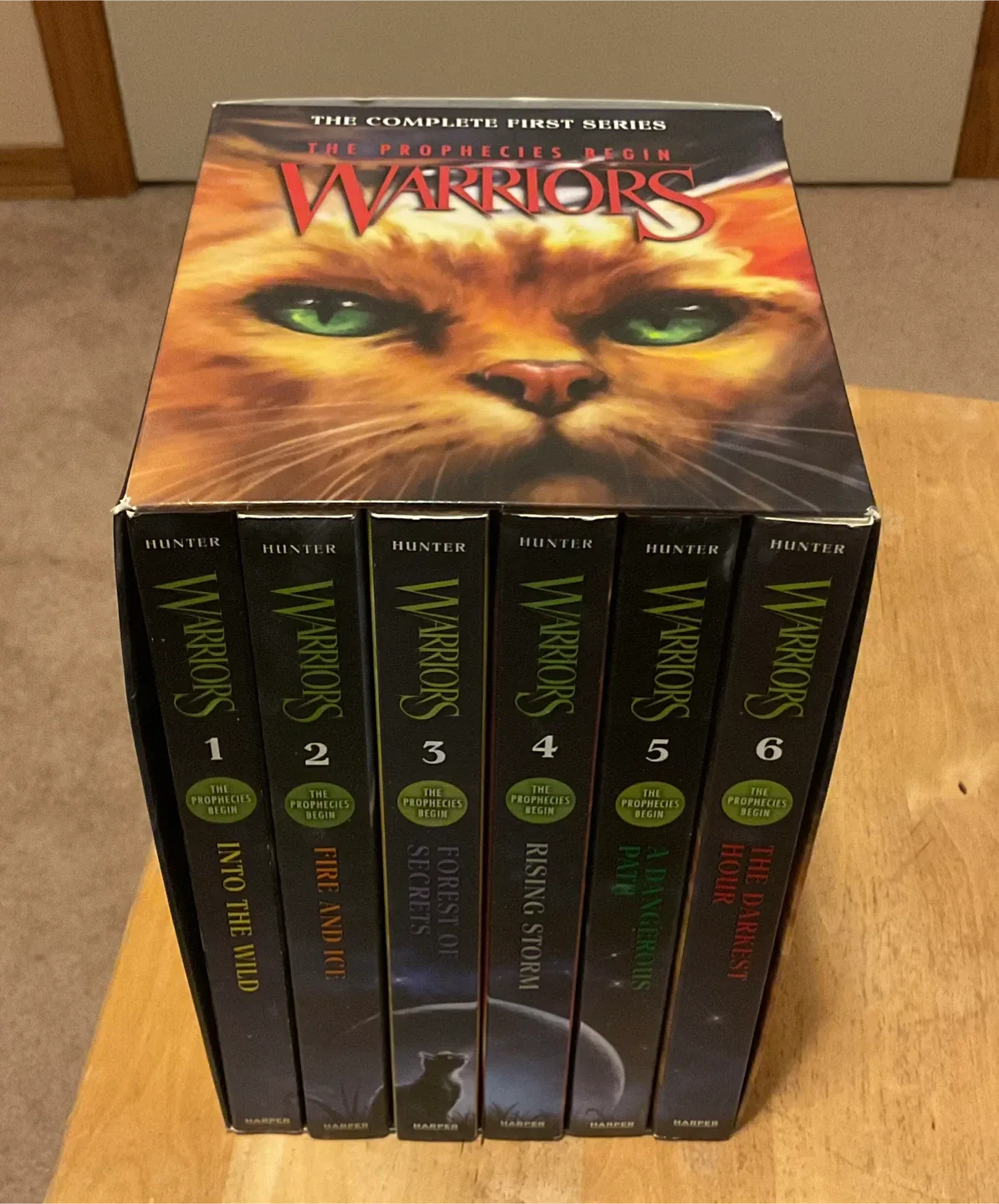Warriors: The Prophecies Begin - Complete First Series thumbnail