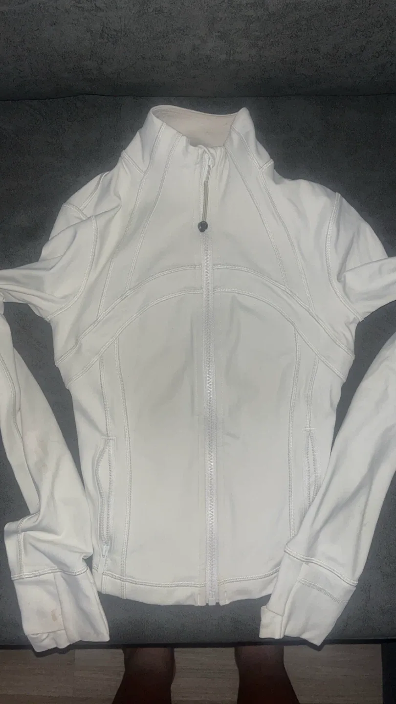 Lululemon Jacket Define image indicator(4)
