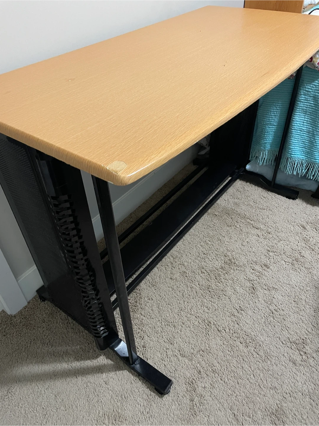 Free desk - photo 2