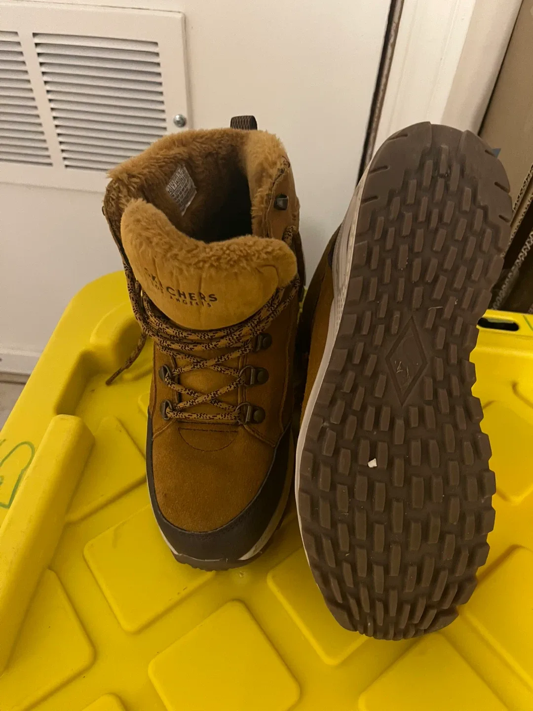 Eddie Bauer Black Shoes - Women's Size 10