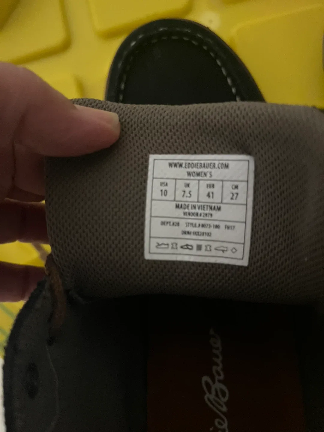 Eddie Bauer Black Shoes - Women's Size 10 image indicator(4)