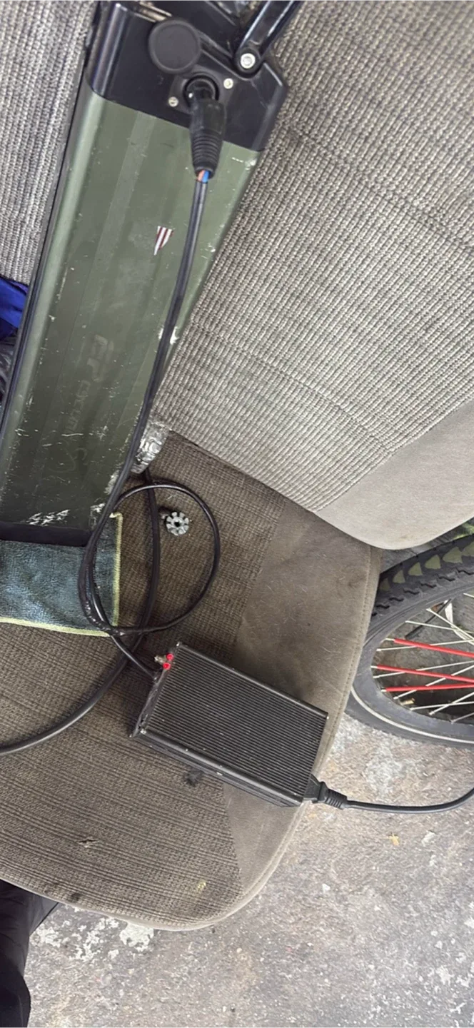 Electric Bike - Red & Black image indicator(3)