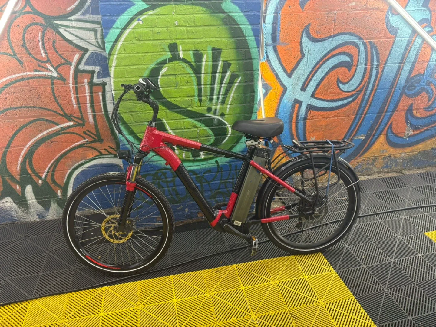 Electric Bike - Red & Black image indicator(6)