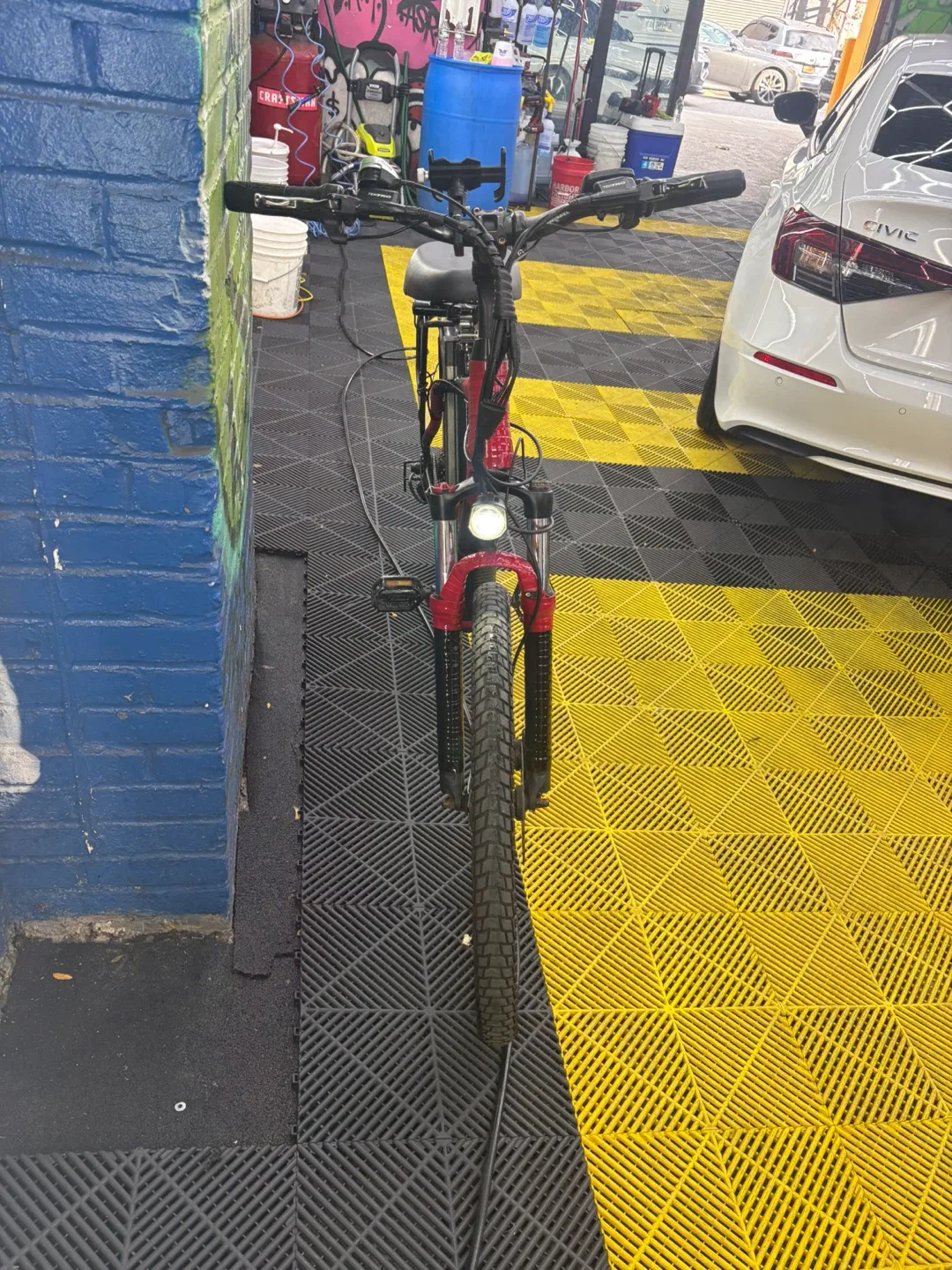 Electric Bike - Red & Black image indicator(7)