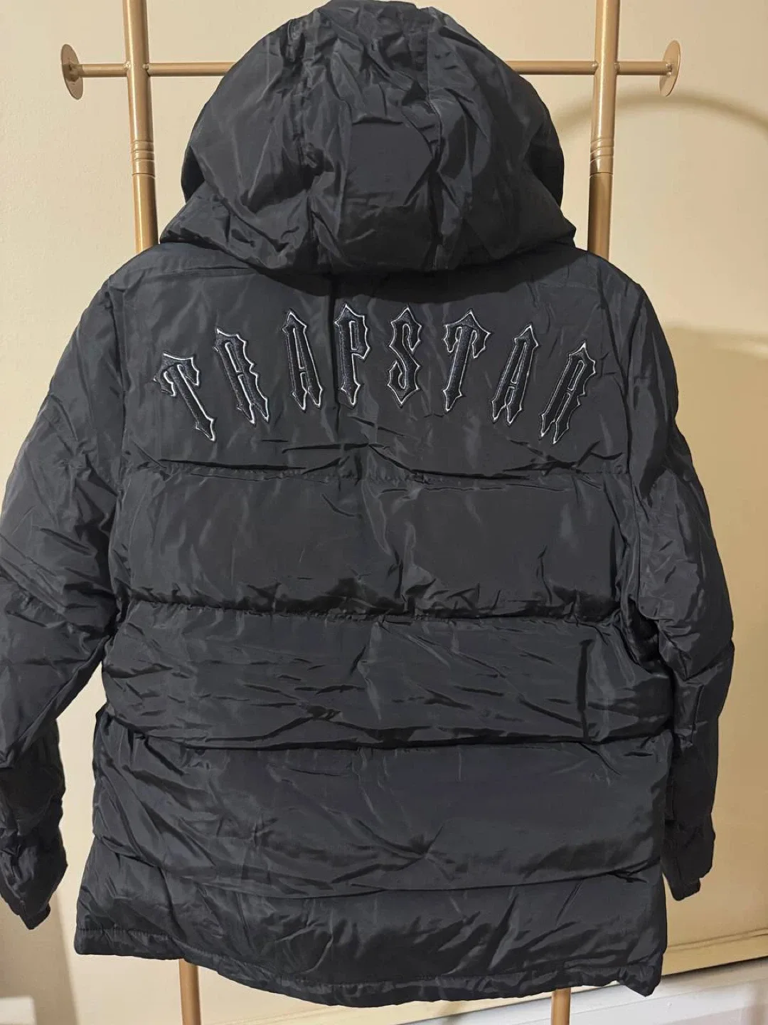 Trapstar Black Irongate Detachable Hooded Puffer Jacket - S image indicator(4)