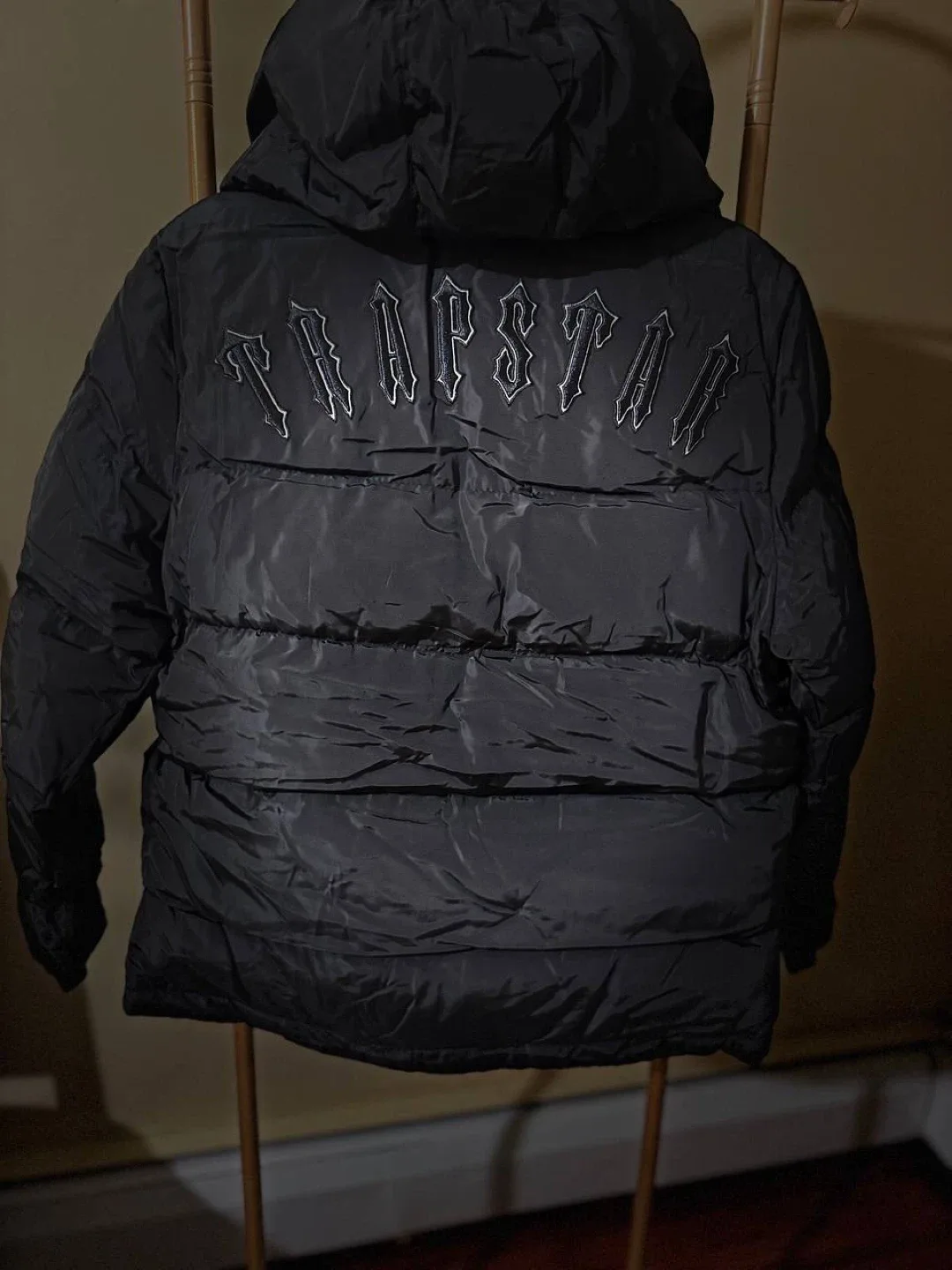 Trapstar Black Irongate Detachable Hooded Puffer Jacket - S image indicator(2)
