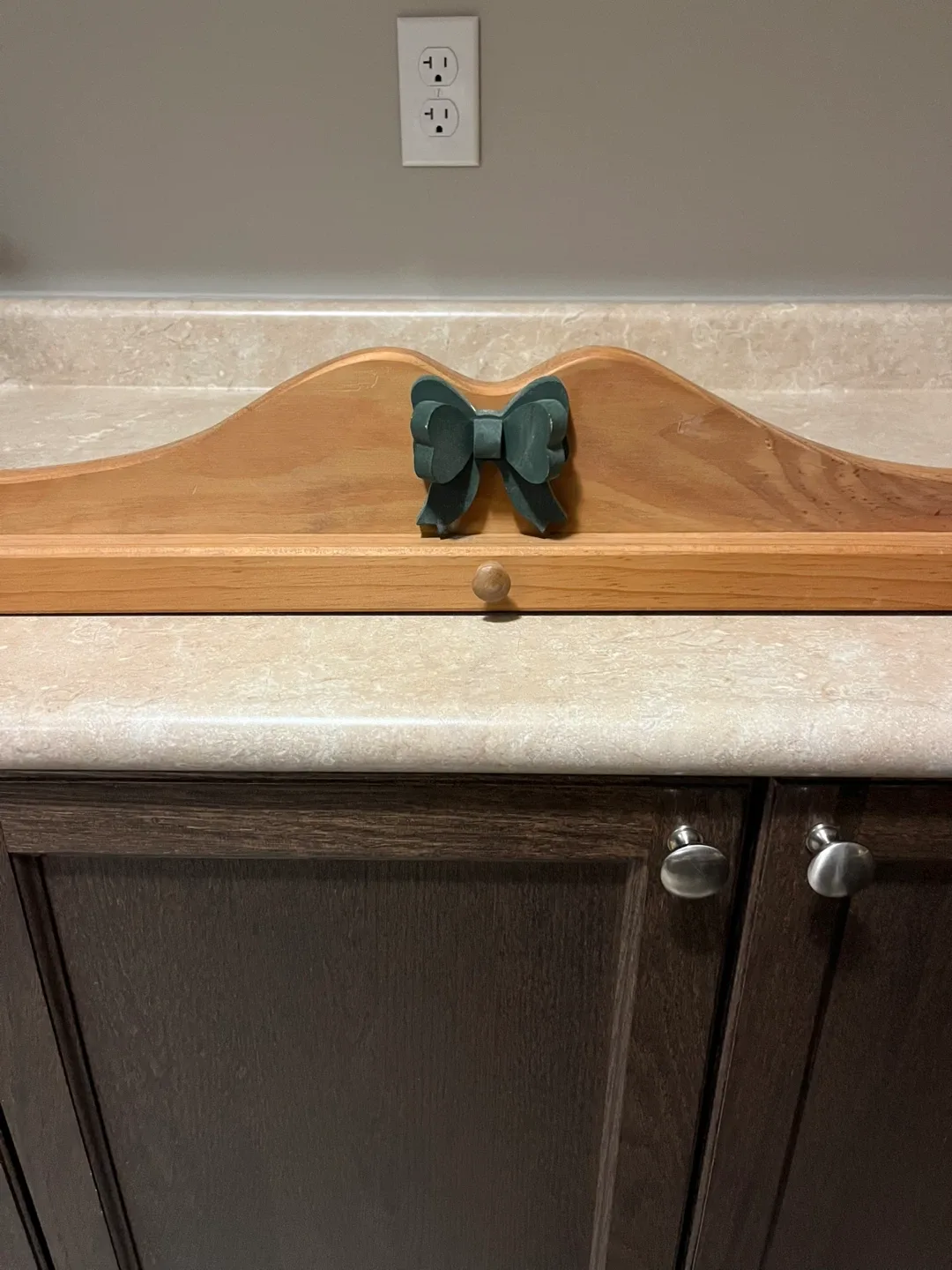 Wooden Quilt Wall Hanging Holder with Bow