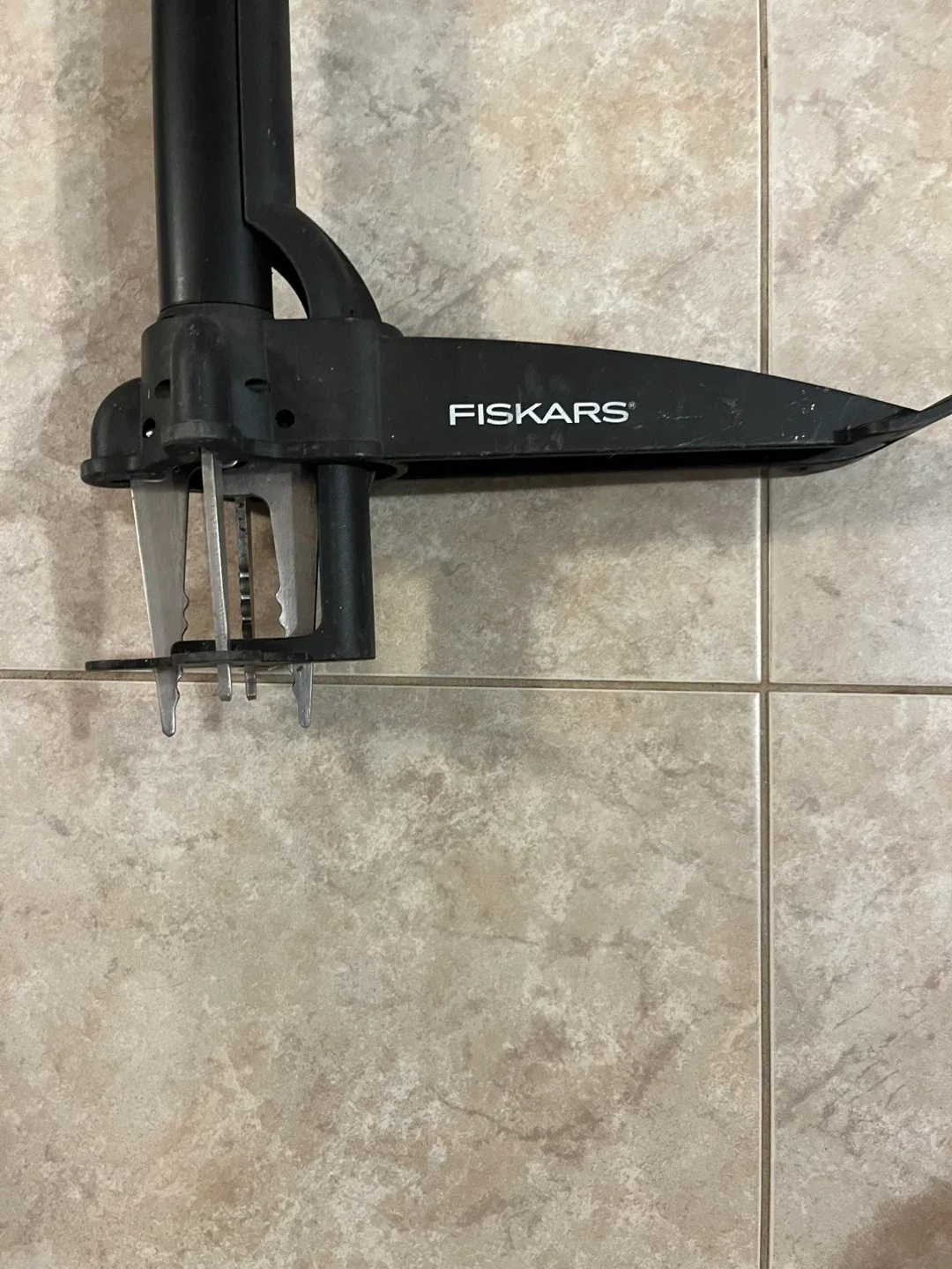 Fiskars Telescoping Extendable Weeder image indicator(2)